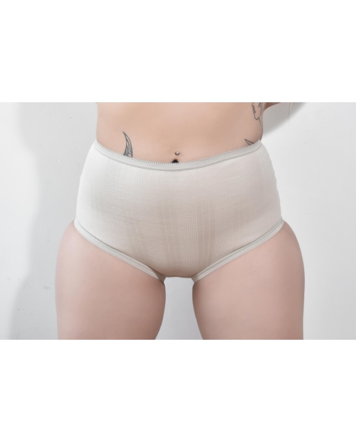 CUADRO SEÑORA GAMUZA ACANALADA